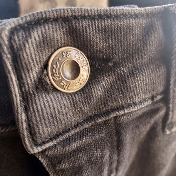 Black Raw Cuff Skinny Jeggings by FREE PEOPLE - WE THE PEOPLE - Picture 2 of 5